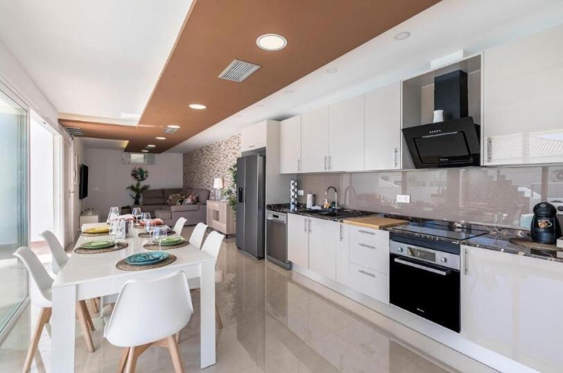 Fantástica Villa reformada con piscina privada Costa Adeje  Esterno foto